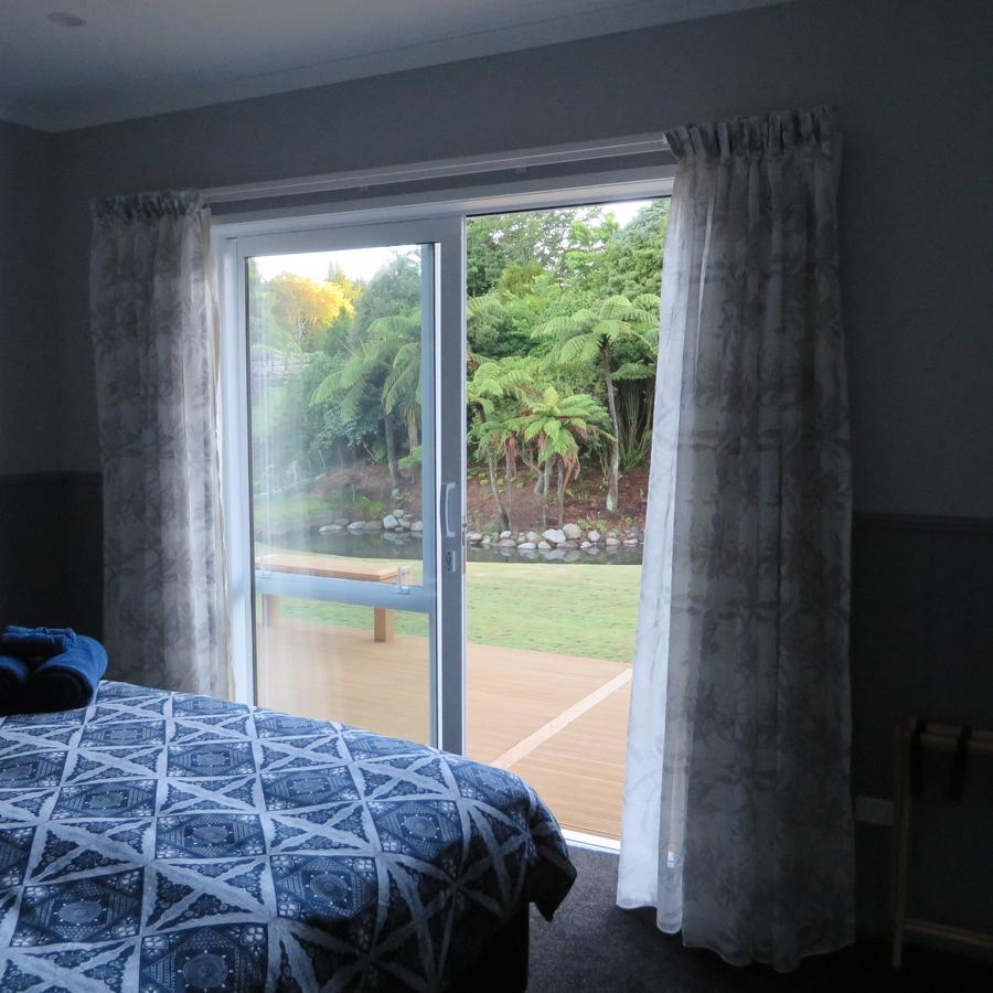 Brecon Pond Bed & Breakfast Stratford Exterior photo